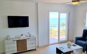 Barbados Beach&Pool Apartment